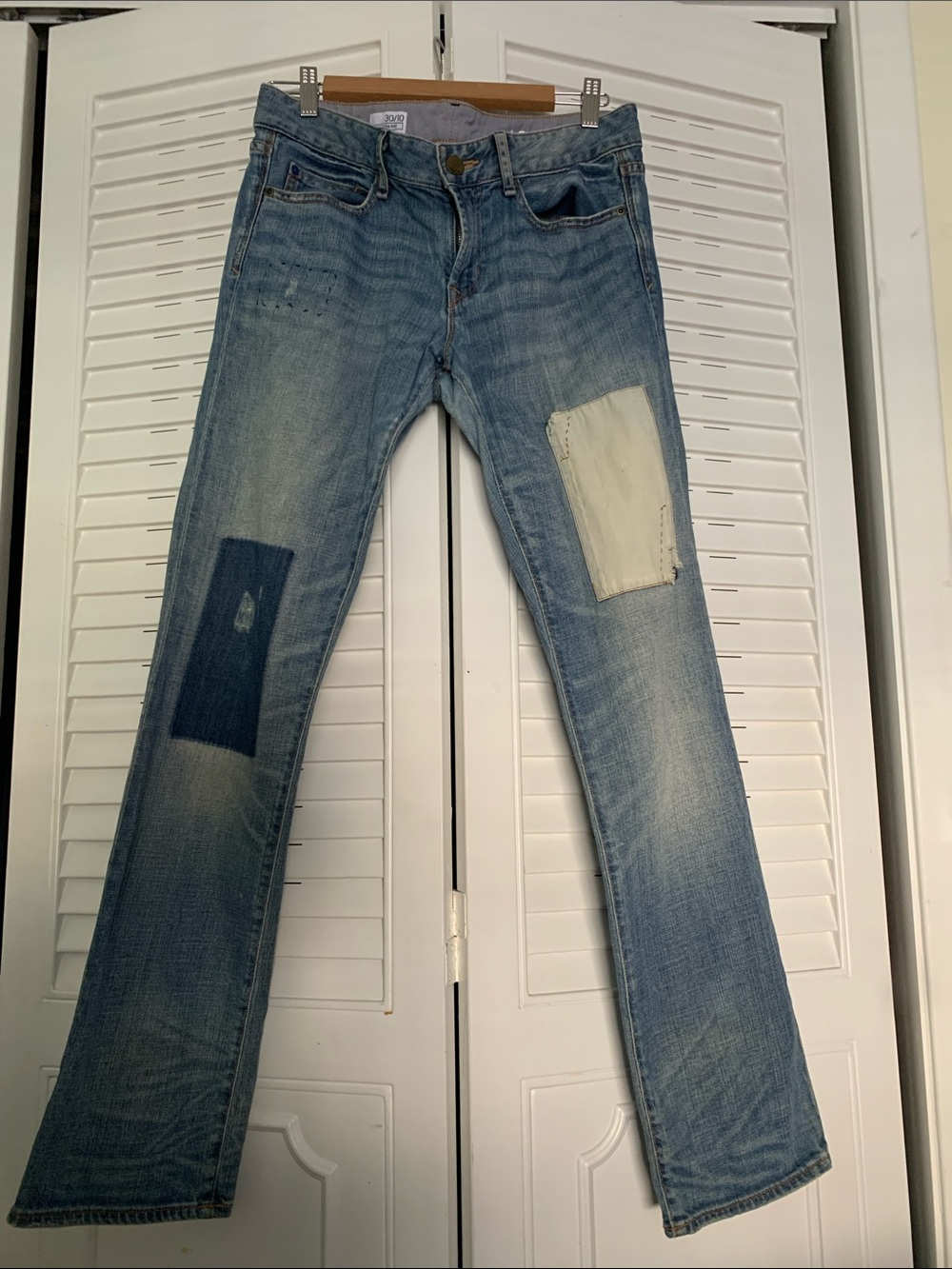 GAP Light Blue Straight Jeans with Patch Details